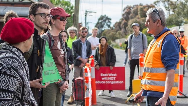 Rutland Street, Clifton Hill: peaceful community tunnel picket against East West Link drilling, 23 September 2013