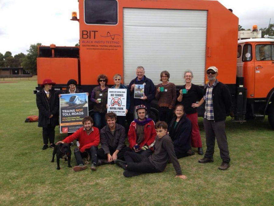 Ross Straw Field Crop Circles & Community Tunnel Picket- 21 February 2014