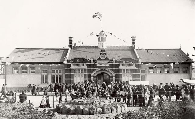 21 October 1908, Opening of the Fitzroy Municipal Baths